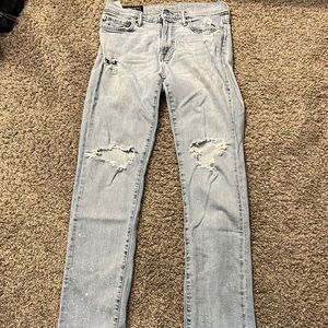 Abercrombie & fitch light ripped denim jeans